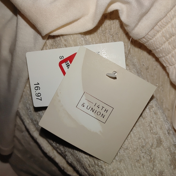 14TH & UNION RUFFLE SLEEVE BLOUSE S - Picture 8 of 10